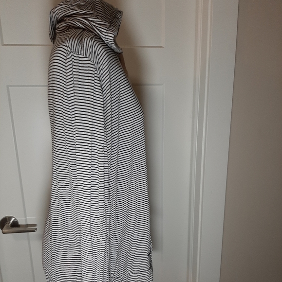 BRANDY MELVILLE Striped Hoodie Sweater - Picture 3 of 6